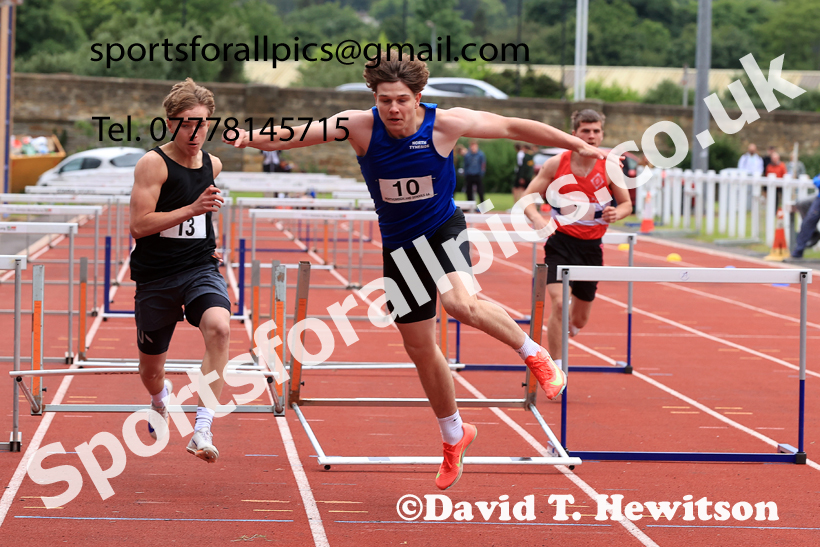 Hurdles, 2026 Northumberland Schools Track and Field, Wentworth, Hexhan. Photo: David T. Hewitson/Sports for All Pics